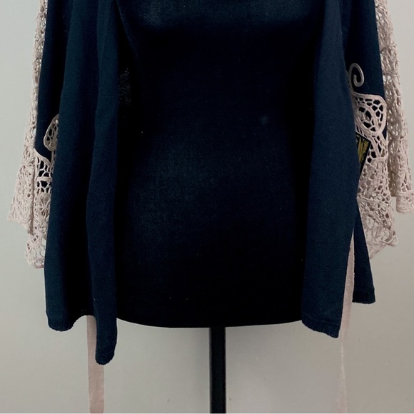 Anthro Style CURIO at Faena Bazaar Women's Lace Flared Boho Sleeve Wrap Sweater - Picture 11 of 14